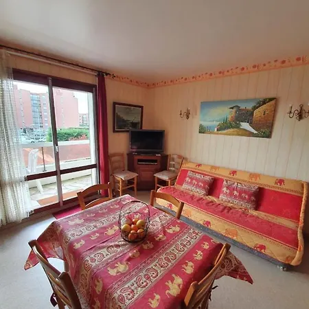 At 2 Steps From The And Proust Promenade